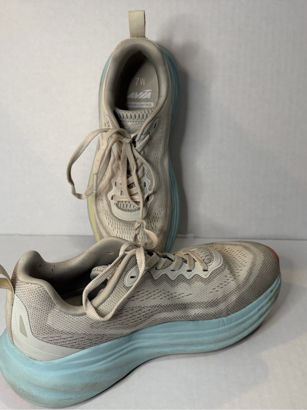 Avia Sneakers
